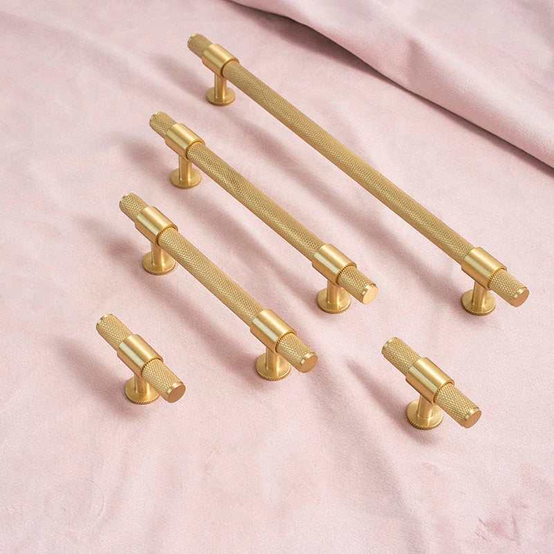 Gebürstet Messing Knurled T-Bar Küche Schrankgriff