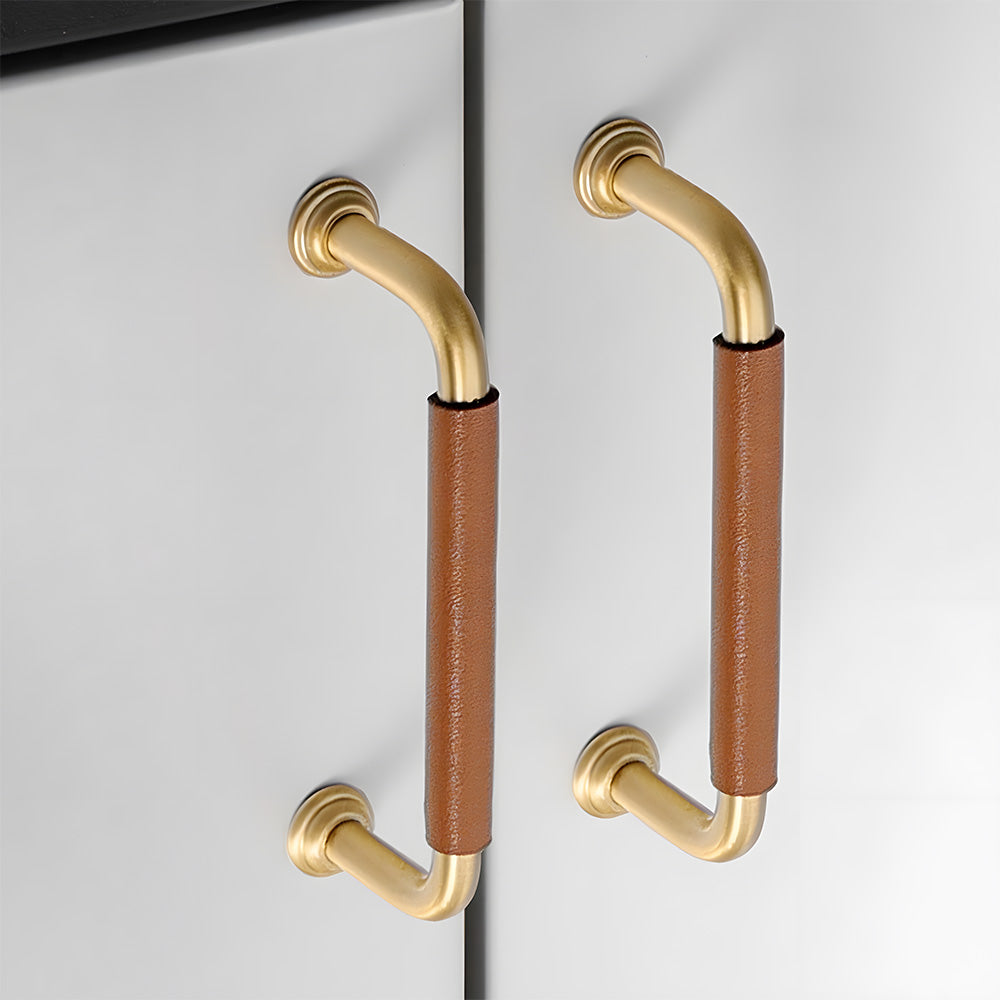 Braunes Rindsleder & Messing Satin Finish Schranktür Griff