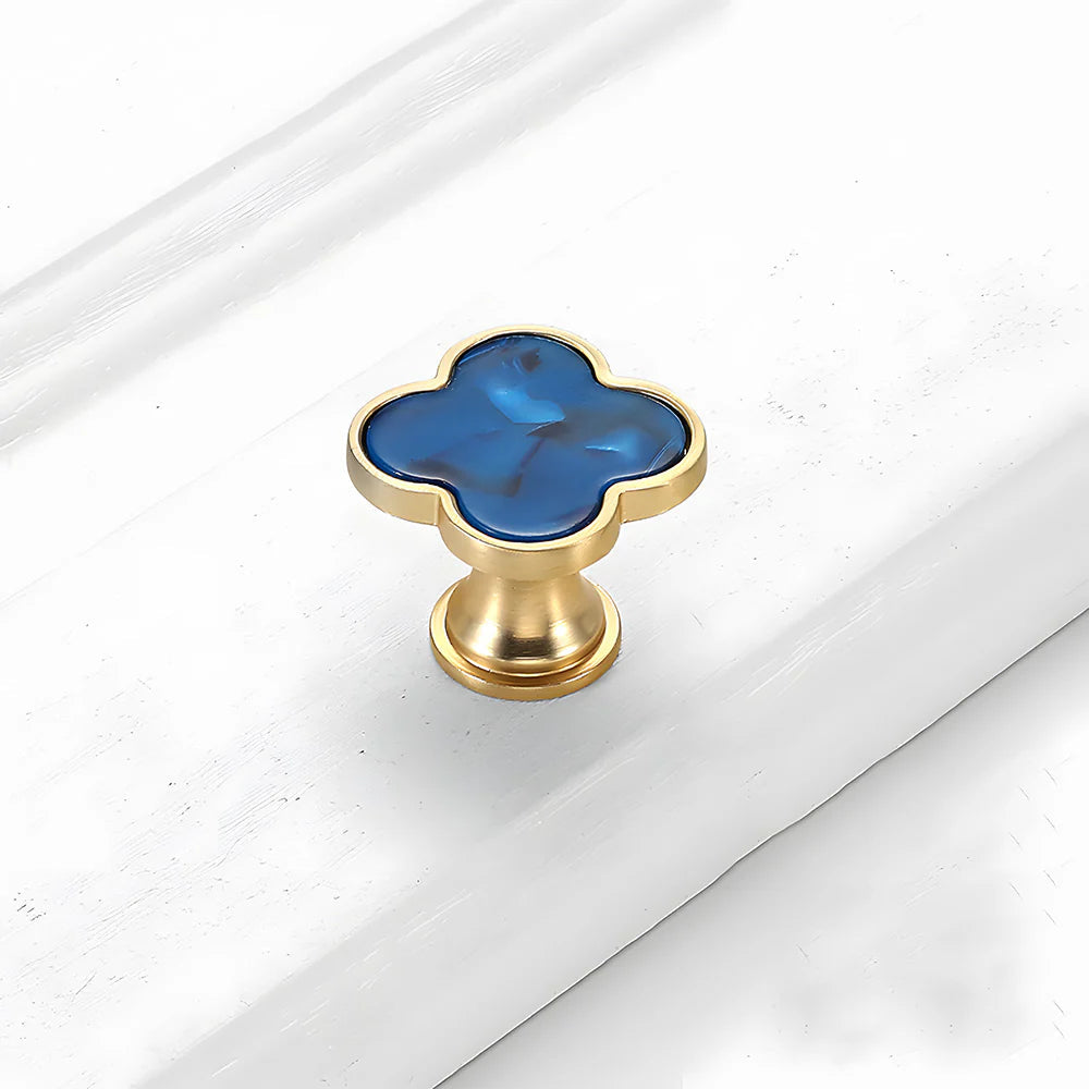 Blaue Blumenform Schrank Knöpfe
