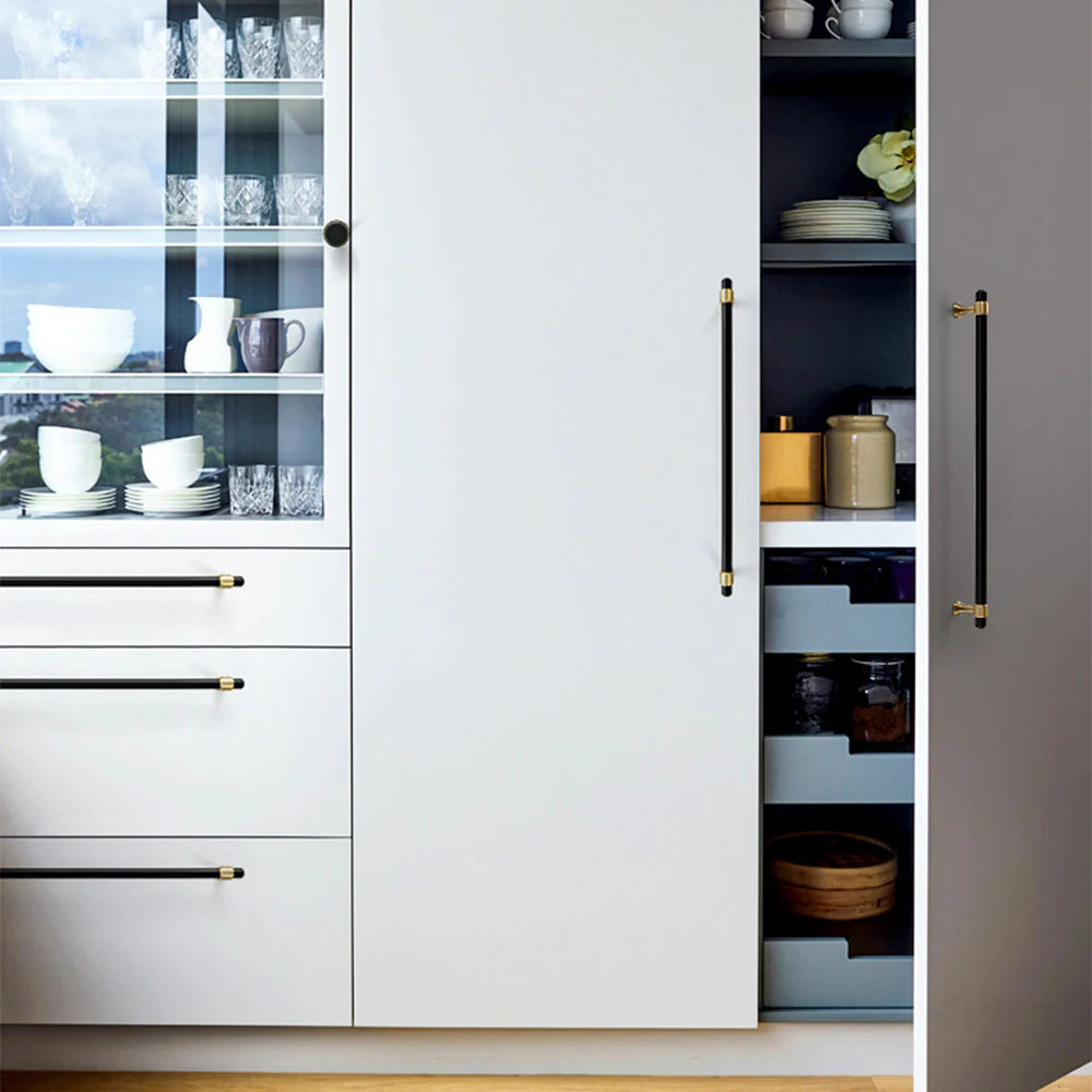 Schwarz T-Bar Schrankgriff – Modern & Elegant