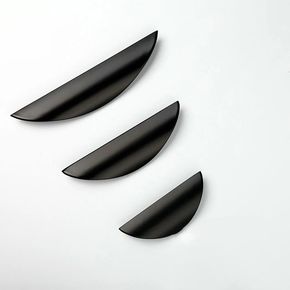 Mattschwarzer Schrankgriff für Küche & Kommode