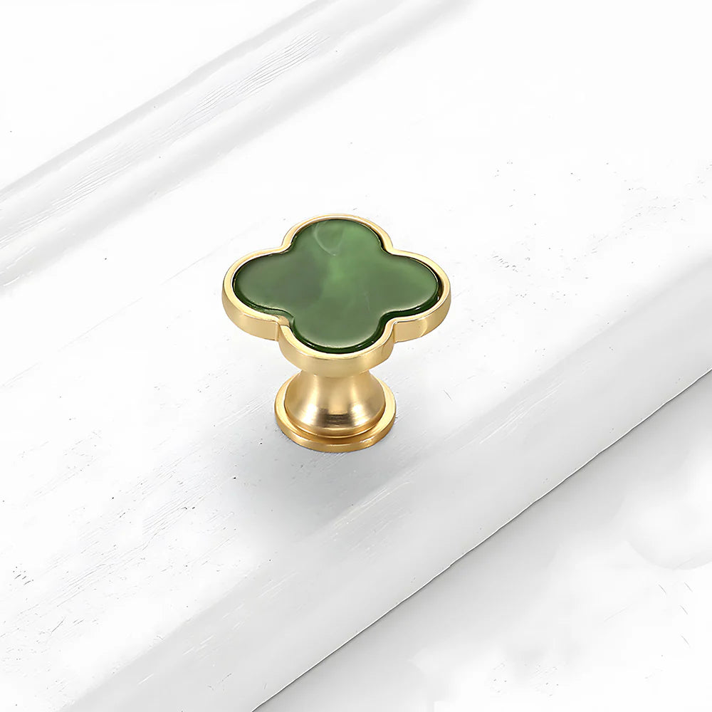 Grüne Blumenform Kinderzimmer Schrank Knöpfe