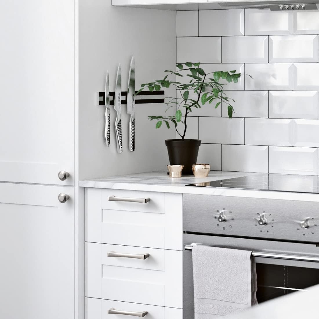 Silberne Küchengriffe für Schränke & Schubladen