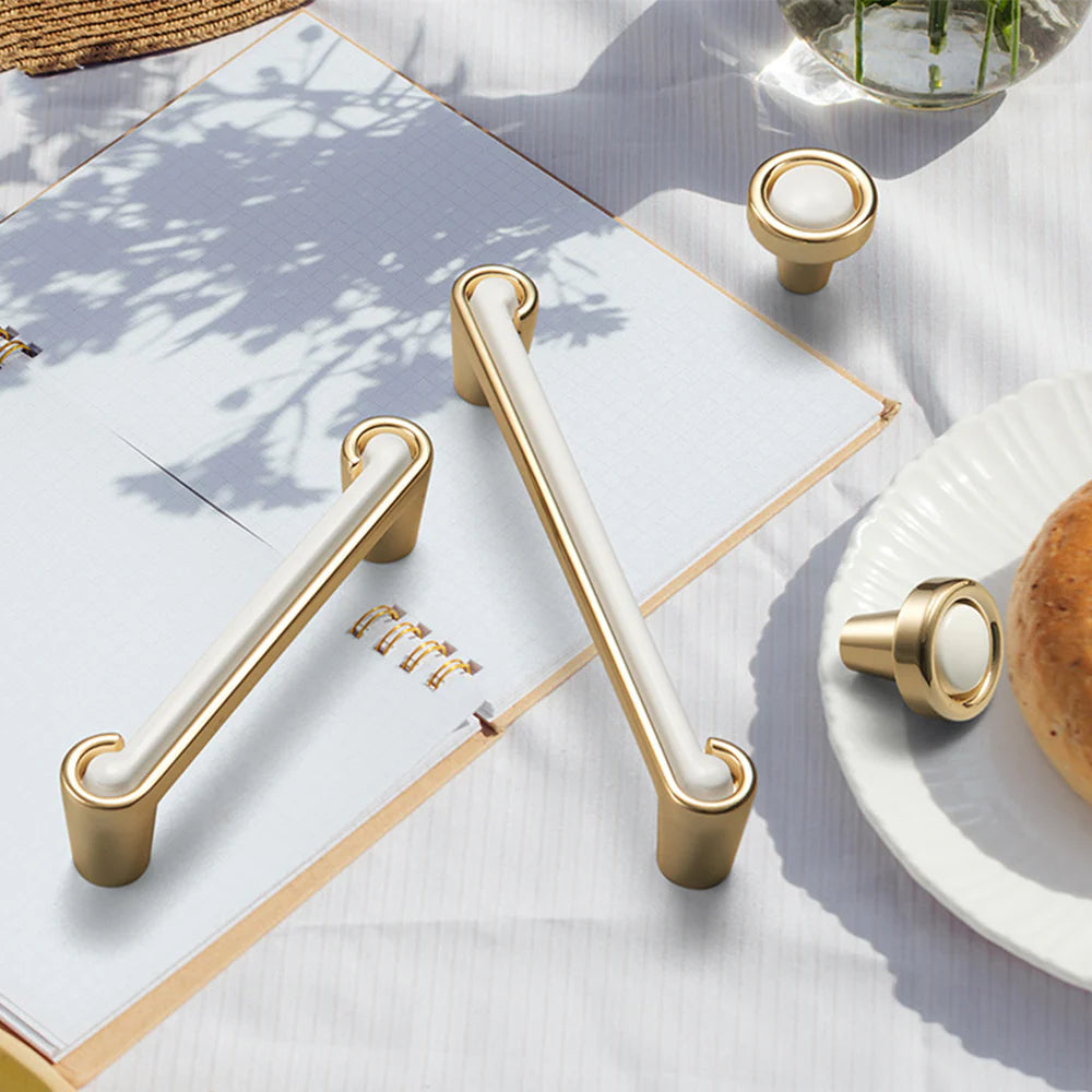 Weiß Gold Satin Finish Möbel Schrank T-Bar Griff