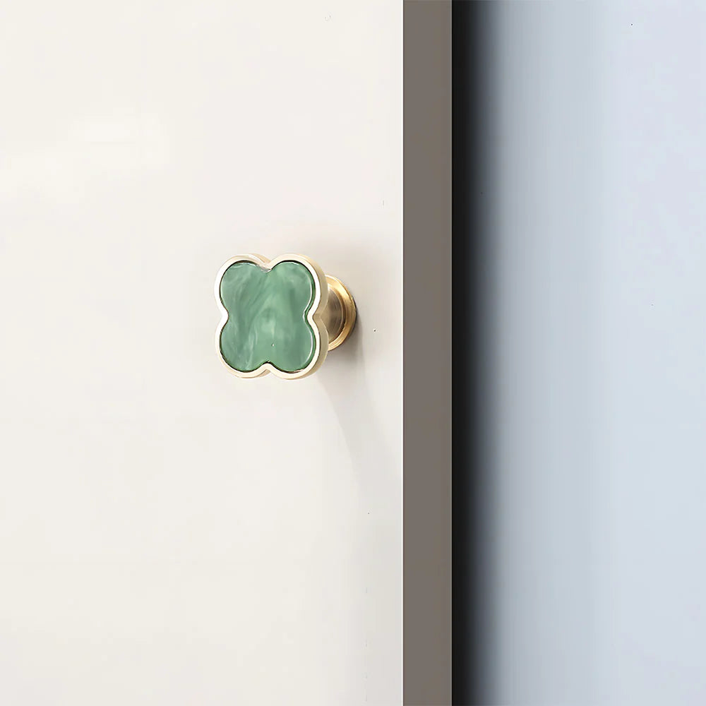 Grüne Blumenform Kinderzimmer Schrank Knöpfe