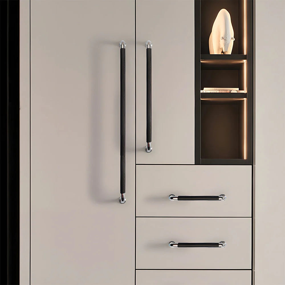 Schwarzes Leder & Messing Satin Finish Küche Schranktür Griff