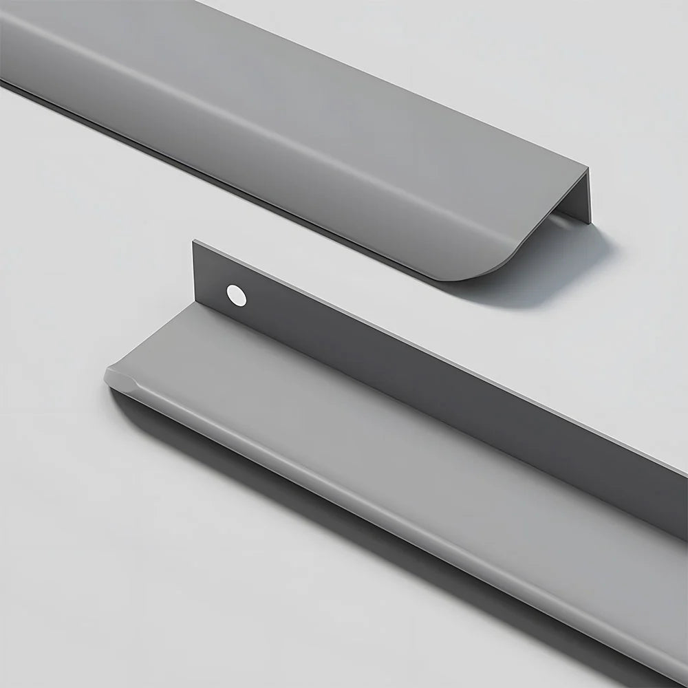 Graue Aluminium-Profilgriffe – Modernes Design für Küche & Schränke
