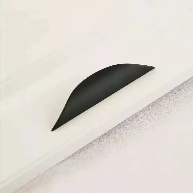 Mattschwarzer Schrankgriff für Küche & Kommode