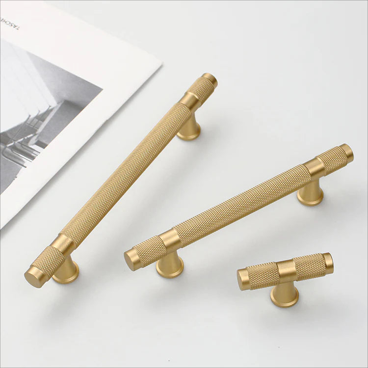 Gebürstet Messing Knurled T-Bar Küche Schrankgriff